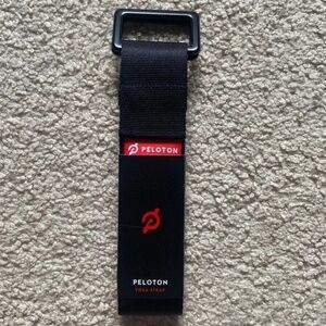 New Peloton Black Yoga Mat Strap